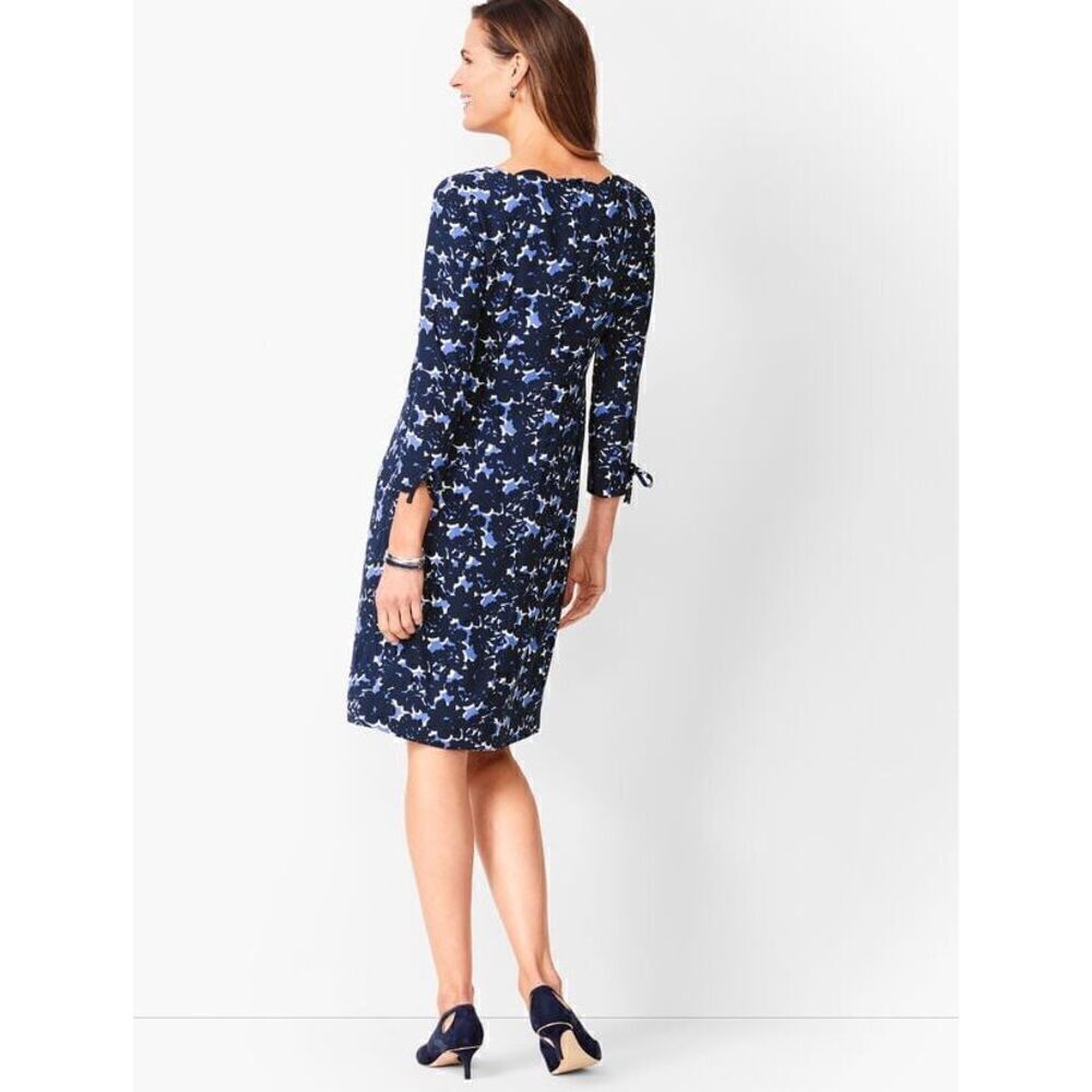 Talbots Women's 10 Scalloped Neck Shift Dress Blue Black Floral 3/4 Bow Sleeves - Picture 2 of 11
